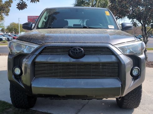 Used 2016 Toyota 4Runner SR5 image 3