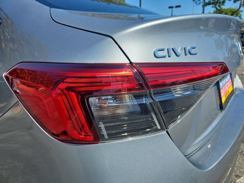 Used 2023 Honda Civic LX image 38