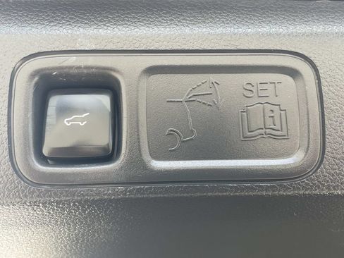 Used 2024 Ford Expedition Max XLT RWD image 10