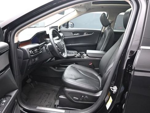 Certified 2023 Lincoln Nautilus Reserve FWD image 10