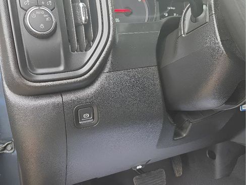 Used 2019 Chevrolet Silverado 1500 Custom w/ Custom Value Package RWD image 18