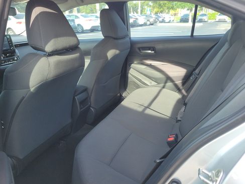 Used 2021 Toyota Corolla LE FWD image 18