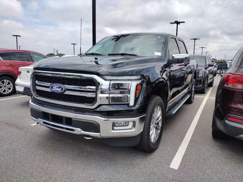 Used 2024 Ford F150 Lariat w/ FX4 Off-Road Package AWD/4WD image 3