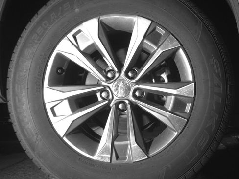 Used 2025 Chevrolet Equinox LT FWD image 15