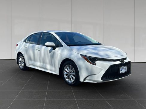 Used 2022 Toyota Corolla LE w/ LE Convenience Package image 7