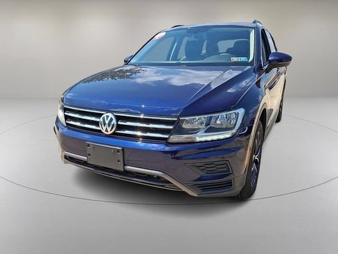 Used 2021 Volkswagen Tiguan SE w/ Panoramic Sunroof Package AWD/4WD image 4