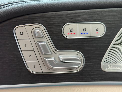 Used 2023 Mercedes-Benz GLS 450 4MATIC image 18