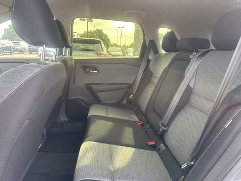 Used 2023 Nissan Rogue SV FWD image 8