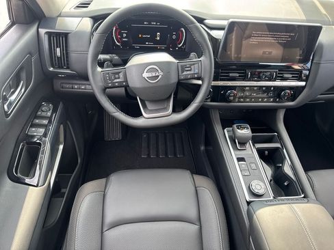 New 2026 Nissan Pathfinder SL AWD/4WD image 14