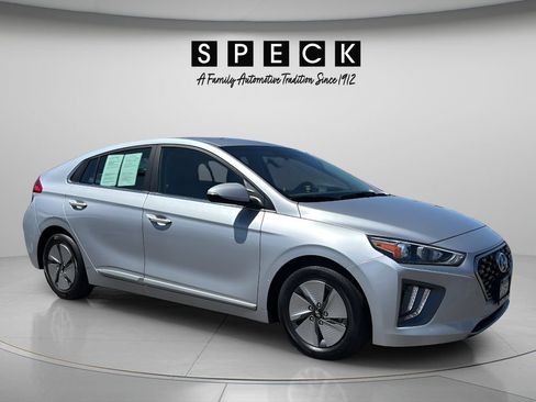 Certified 2022 Hyundai Ioniq SE FWD image 7