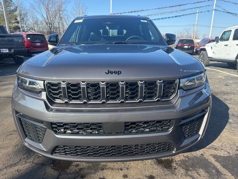 New 2026 Jeep Grand Cherokee L Limited w/ Limited Altitude Package AWD/4WD image 7