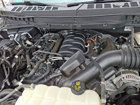 Certified 2022 Ford F150 Platinum w/ Equipment Group 701A High AWD/4WD image 28