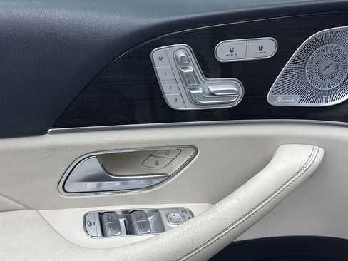 Used 2020 Mercedes-Benz GLE 350 4MATIC w/ Premium Package image 16