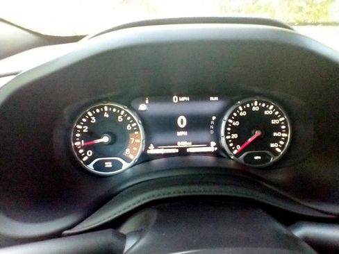 Used 2021 Jeep Renegade Latitude image 30