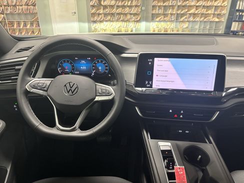 New 2026 Volkswagen Atlas Cross Sport SE AWD/4WD image 32