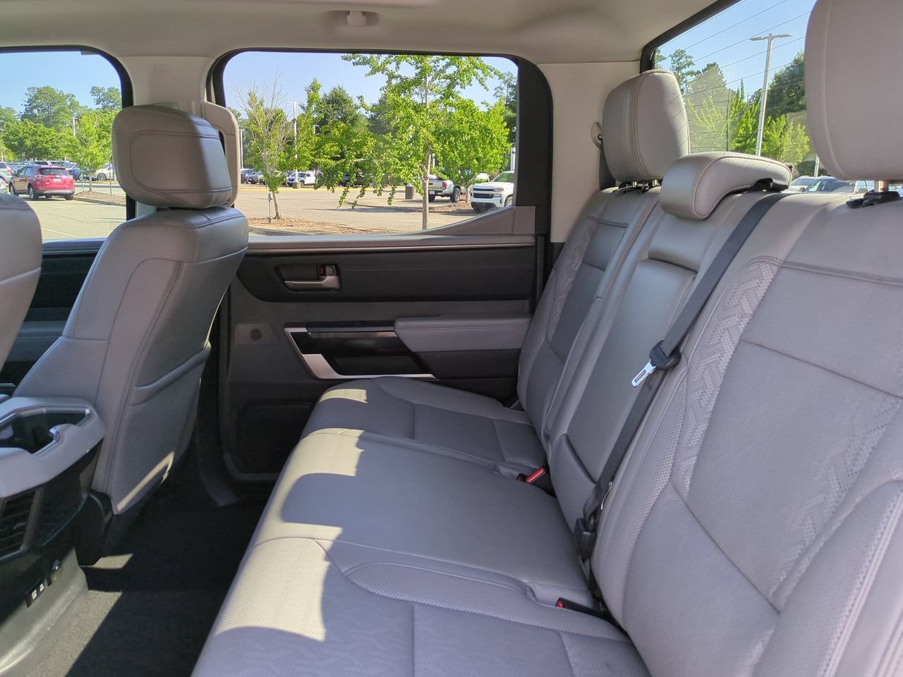 Used 2024 Toyota Tundra Limited AWD/4WD image 14