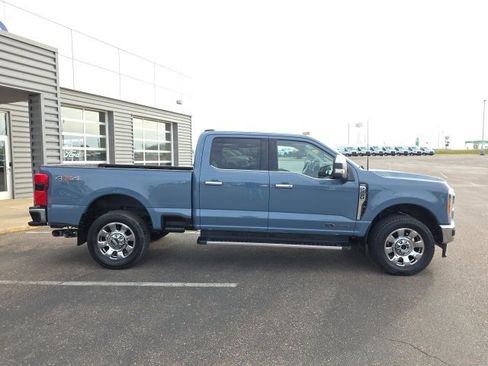 Used 2023 Ford F350 Lariat w/ Tow Technology Package image 6