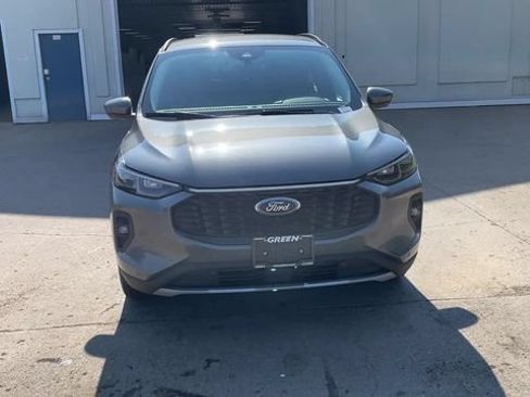 Used 2024 Ford Escape Platinum AWD/4WD image 3