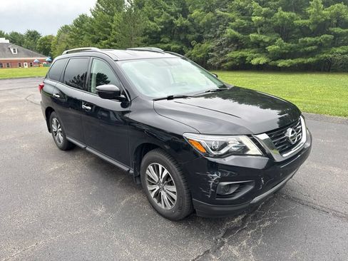 Used 2020 Nissan Pathfinder S AWD/4WD image 1