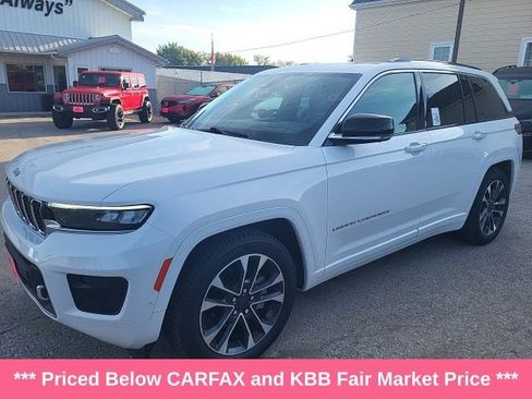 Used 2023 Jeep Grand Cherokee Overland w/ Advanced Protech Group III image 32