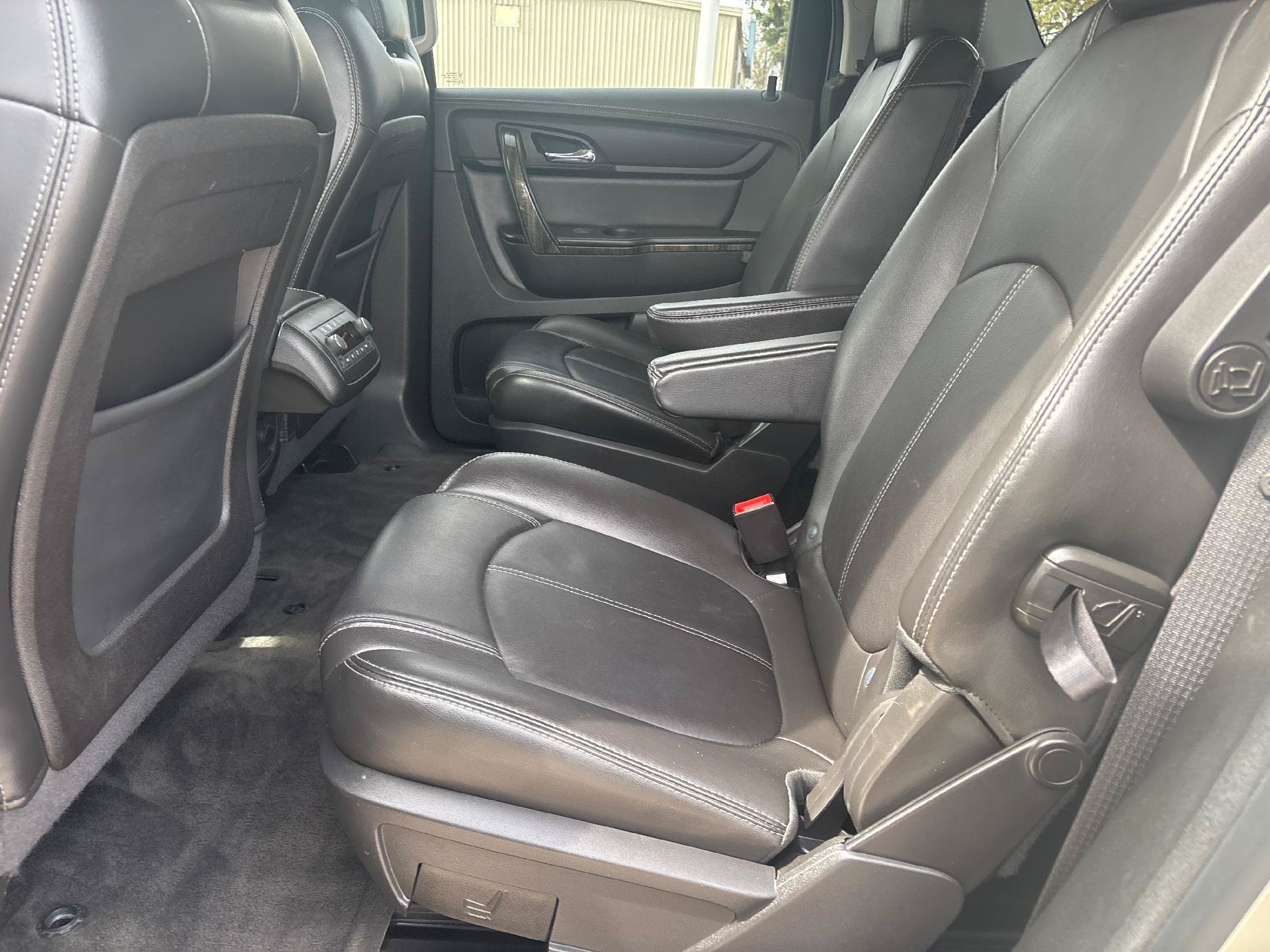 Used 2017 GMC Acadia Limited SLT AWD/4WD image 36