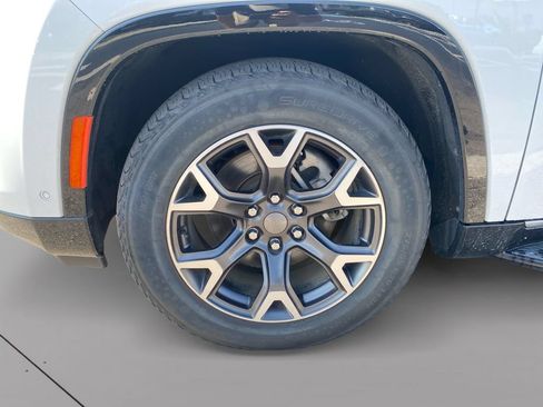 Used 2024 Jeep Wagoneer Series III AWD/4WD image 28