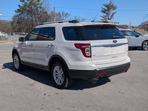 Used 2015 Ford Explorer XLT w/ Equipment Group 202B image 3