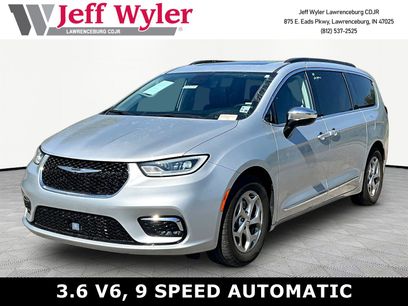 Used 2023 Chrysler Pacifica Limited