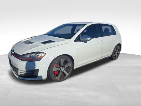 Used 2017 Volkswagen GTI Sport image 3