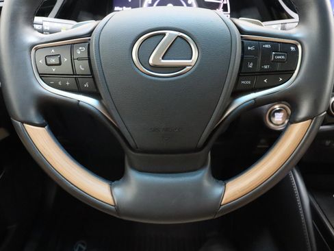 Used 2025 Lexus ES 350 Ultra Luxury w/ Accessory Package (Z2) FWD image 25
