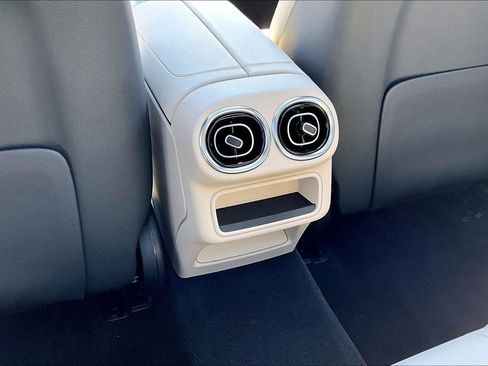 Certified 2024 Mercedes-Benz GLC 300 4MATIC image 25