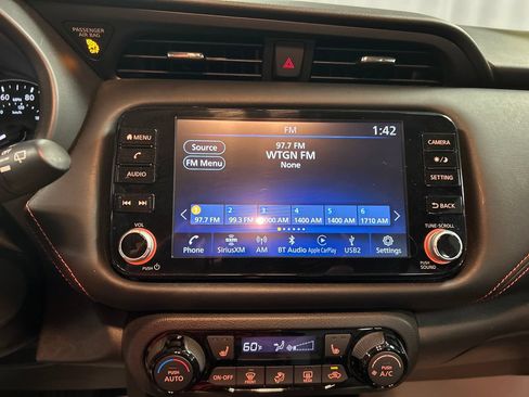 Used 2021 Nissan Kicks SR w/ SR Premium Package FWD image 15