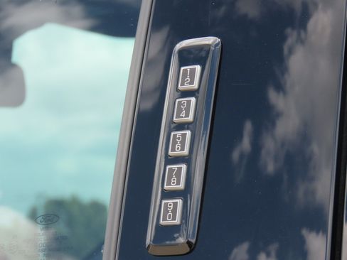 Used 2023 Ford F150 Raptor AWD/4WD image 19