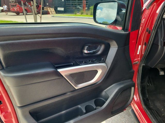 Used 2023 Nissan Titan SV w/ SV Convenience Package RWD image 18