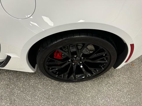 Used 2019 Chevrolet Corvette Z06 RWD image 26
