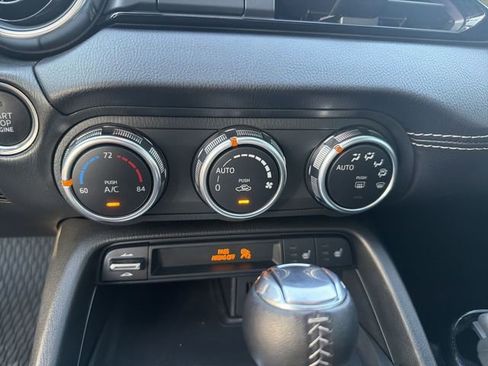 Used 2024 MAZDA MX-5 Miata RF Grand Touring RWD image 21