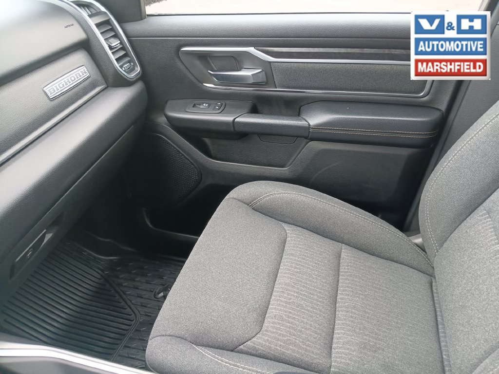 Used 2019 RAM 1500 Big Horn AWD/4WD image 18