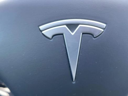 Used 2023 Tesla Model Y Long Range AWD/4WD image 31