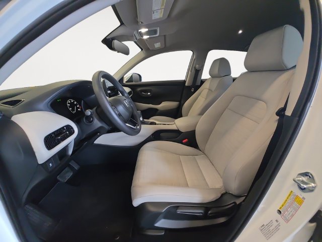 Used 2027 Honda HR-V LX image 11