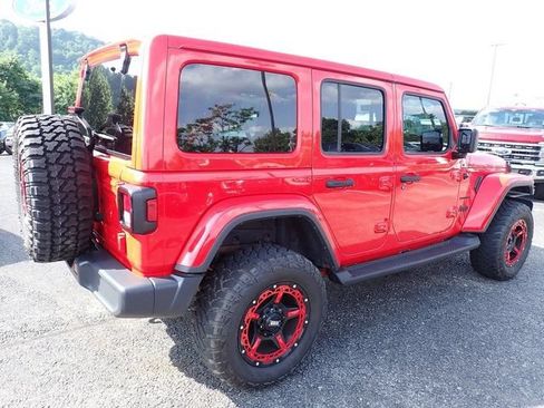 Used 2018 Jeep Wrangler Unlimited Sahara w/ Uconnect 4C Nav & Sound Group AWD/4WD image 6