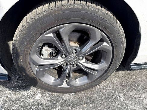 Used 2023 Honda Accord EX-L image 14