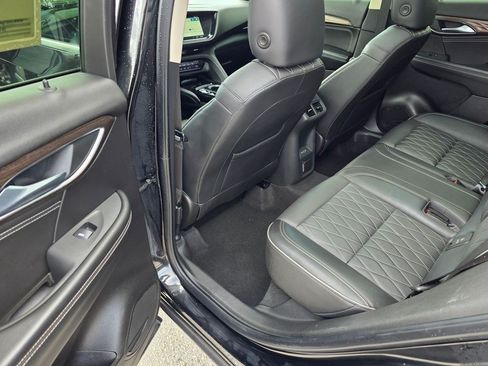 Used 2023 Buick Envision Avenir FWD image 29