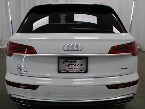 Used 2022 Audi Q5 2.0T Premium w/ Convenience Package image 7