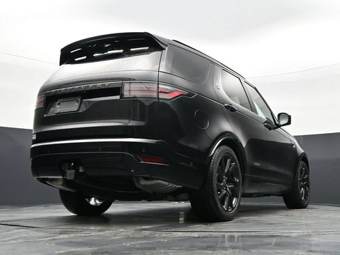 Used 2024 Land Rover Discovery Dynamic SE AWD/4WD image 37