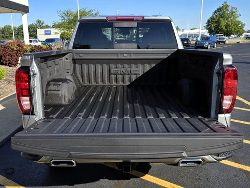 New 2025 GMC Sierra 1500 Elevation w/ Preferred Package image 7