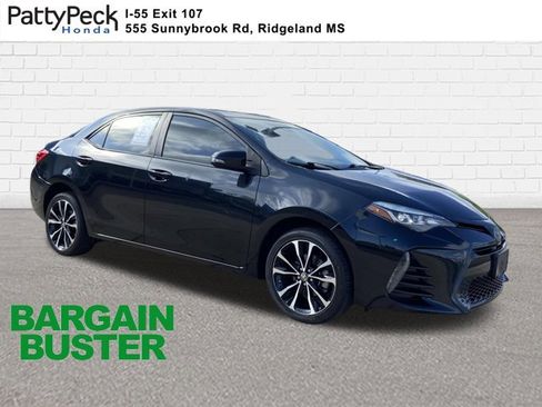 Used 2018 Toyota Corolla SE image 1