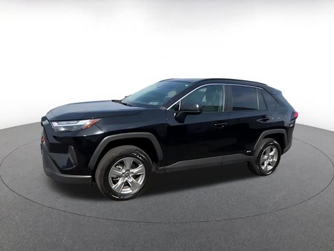 Used 2025 Toyota RAV4 LE image 7