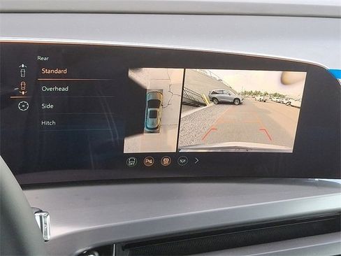 New 2026 Cadillac Vistiq Luxury image 15