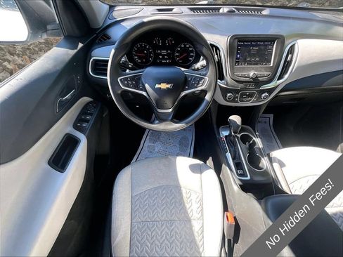 Used 2022 Chevrolet Equinox LS FWD image 5