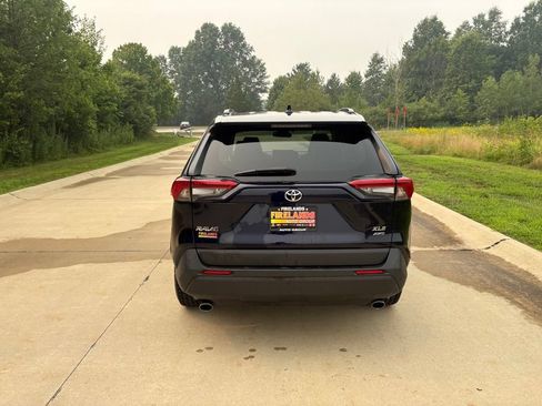 Used 2020 Toyota RAV4 XLE w/ Convenience Package AWD/4WD image 8